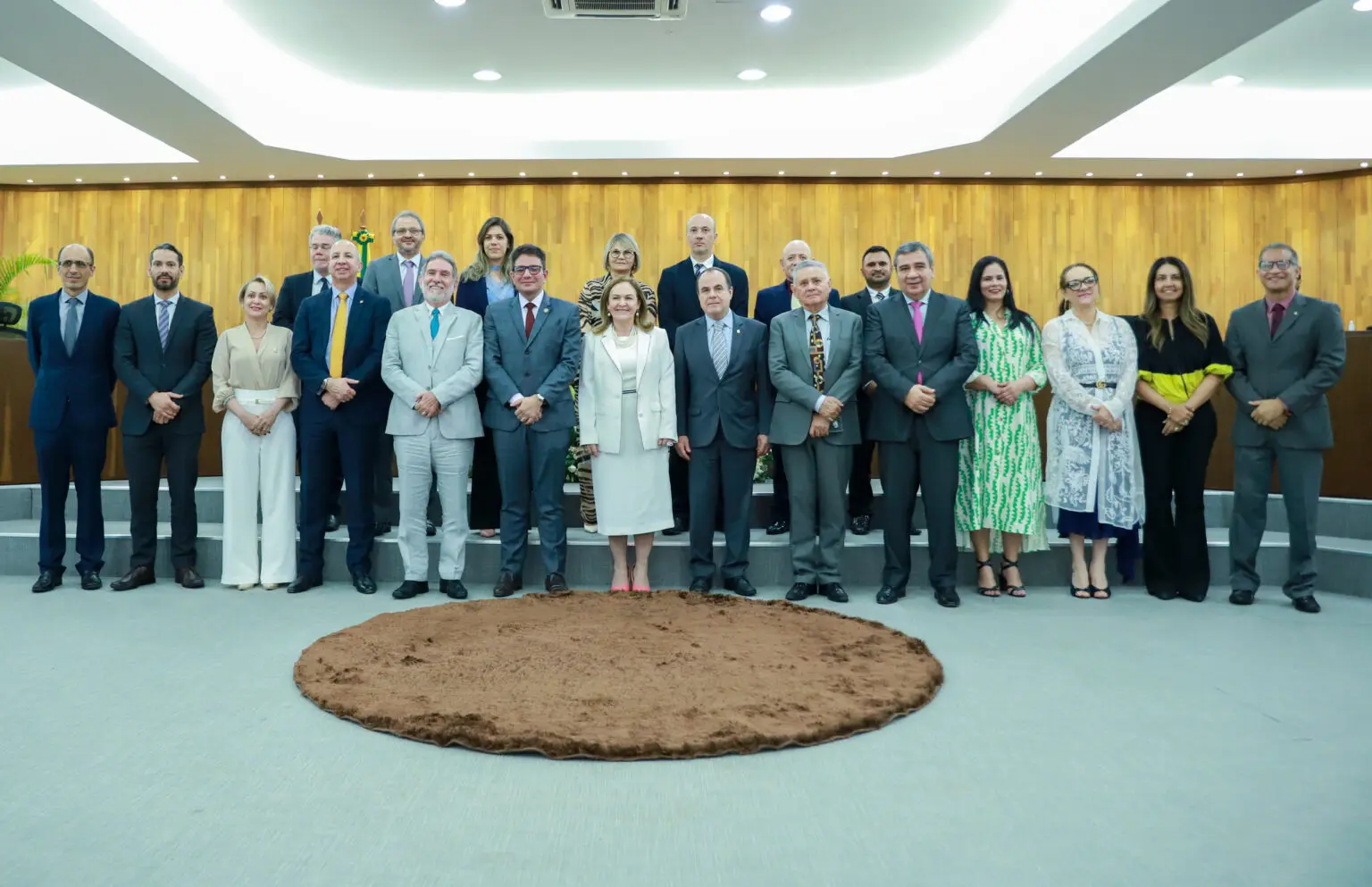 Governador Gladson Cameli assina ordens de serviço e participa de aula magna no Tribunal de Justiça do Acre