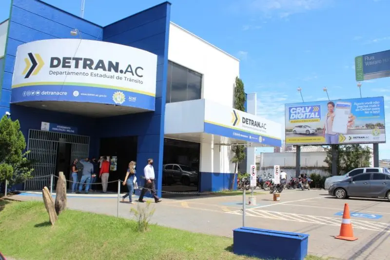 Plano de cargos e salários dos servidores do Detran-AC é publicado no DOE